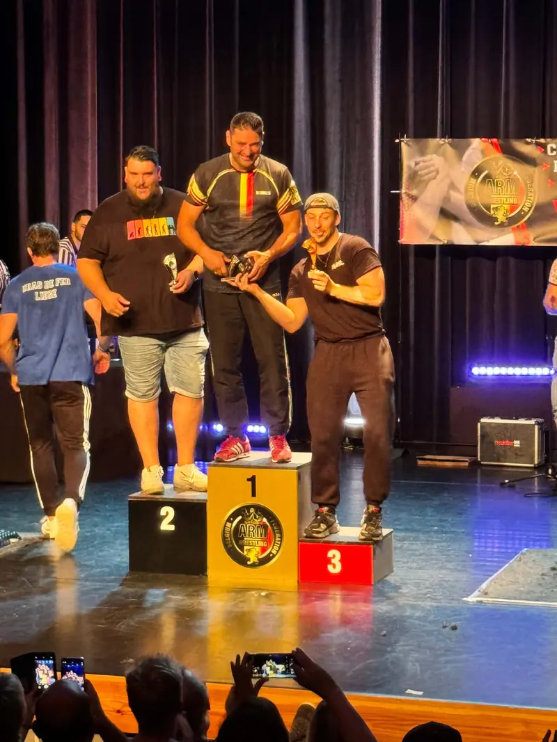 Rodrigue Colson sur le podium du championnat de Belgique à Remicourt, en 2024
